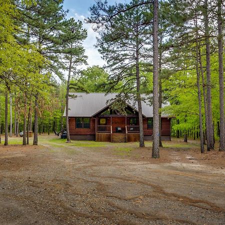 Cross Timbers Cabin On The Grove'S 25-Acres Broken Bow Exterior photo
