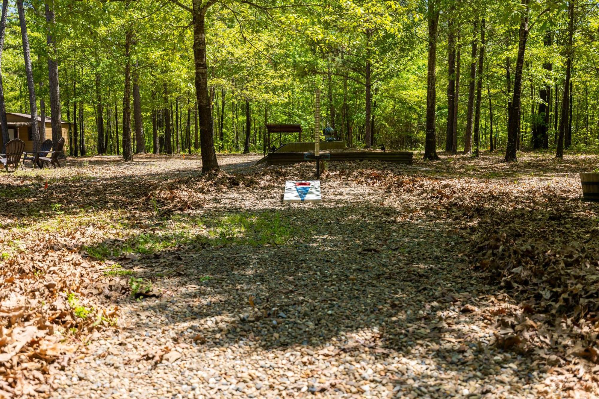 Cross Timbers Cabin On The Grove'S 25-Acres Broken Bow Exterior photo